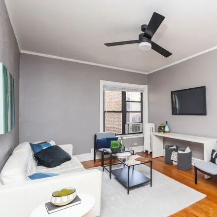 Rent this 1 bed apartment on 637 West Cornelia Avenue