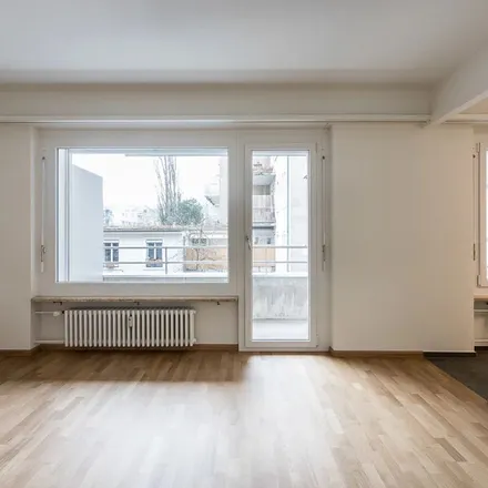 Rent this 3 bed apartment on Frobenstrasse 37 in 4053 Basel, Switzerland