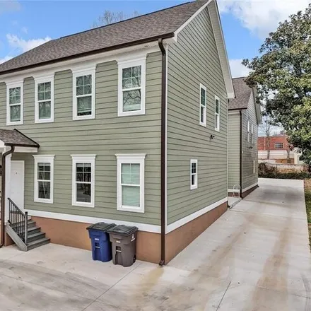 Buy this studio house on South Broad Street in Salem, Winston-Salem