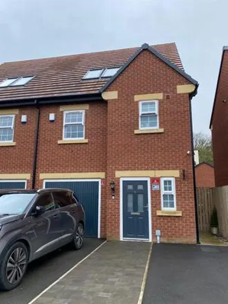 Buy this 3 bed duplex on 28 Wood View Grange in Thurlstone, S36 9EG