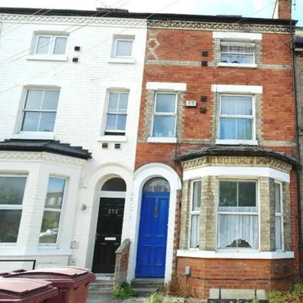 Rent this 1 bed townhouse on 268 King's Road in Reading, RG1 4HP