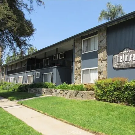 Buy this 34 bed townhouse on 30 North Ash Street in Redlands, CA 92373