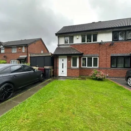 Buy this 3 bed duplex on Brentwood Drive in Farnworth, BL4 7TR
