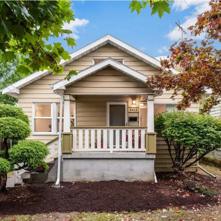 Buy this 3 bed house on 4412 Southeast 47th Avenue in Portland, OR 97206
