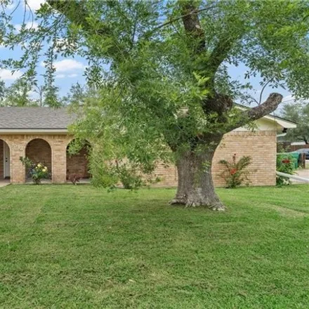 Buy this 4 bed house on 698 Hamilton Lane in Robinson, McLennan County