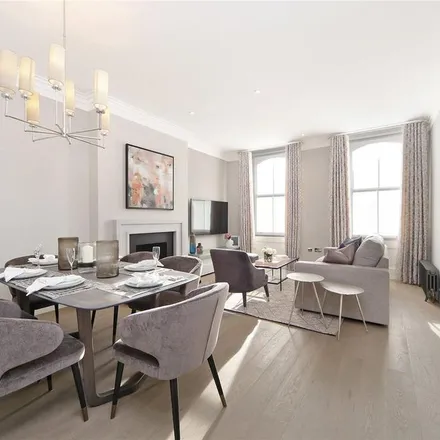 Rent this 2 bed apartment on Lennox Gardens in London, IG1 3LF
