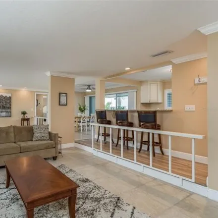 Image 8 - 323 Island Way, Clearwater, FL 33767, USA - Condo for sale