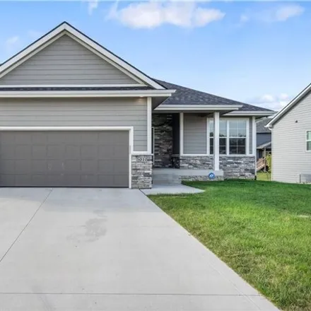 Buy this 5 bed house on 5004 Northwest 64th Place in Johnston, IA 50131