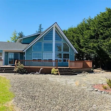 Image 3 - 582 Chinook Avenue Southeast, Ocean Shores, Grays Harbor County, WA 98569, USA - House for sale