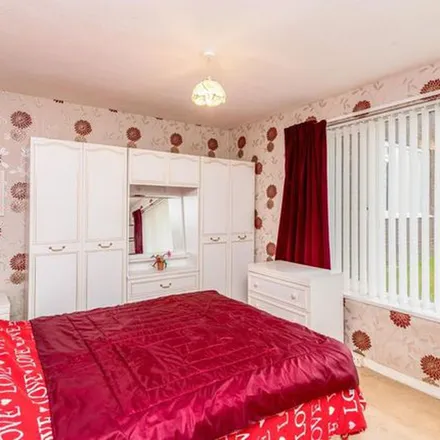 Rent this 2 bed apartment on Lakeside Walk in Stockland Green, B23 7YL