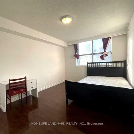 Image 2 - 10 Stonehill Court, Toronto, ON M1W 2R5, Canada - Apartment for rent