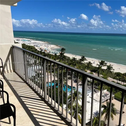 Image 2 - Collins Avenue & 26th Street, Collins Avenue, Miami Beach, FL 33140, USA - Condo for rent