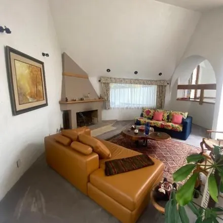 Rent this 5 bed house on Calle Castillo de Plymouth in Condado de Sayavedra, 52938 Ciudad López Mateos