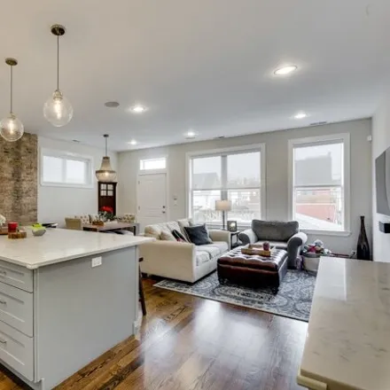 Image 4 - 1845 West Superior Street, Chicago, IL 60622, USA - House for sale