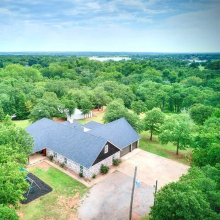 Buy this 5 bed house on unnamed road in Edmond, OK 73001