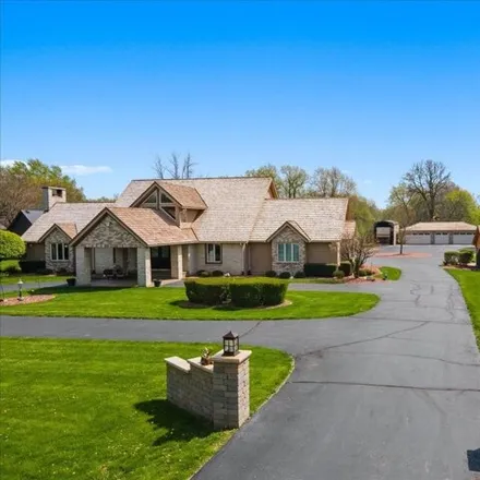 Buy this 4 bed house on Silver Glen Road in Campton Hills, St. Charles Township