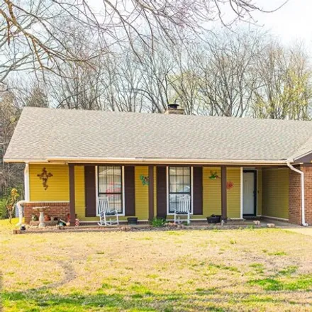 Buy this 4 bed house on 798 Smokey Mountain Drive in Traceland, Tupelo