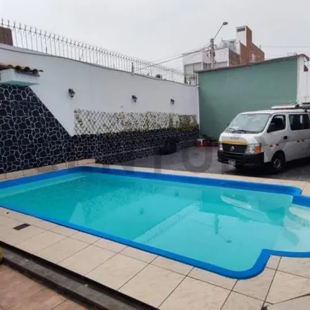 Rent this 6 bed house on PerúMusicos in Calle Los Canarios, Lima Metropolitan Area 15856