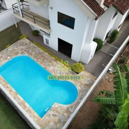 Rent this 4 bed house on Rua Cássio Medeiros in Vorstadt, Blumenau - SC