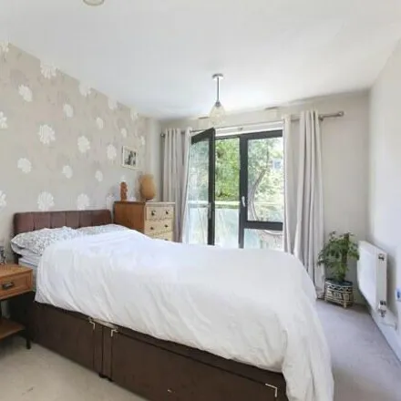 Image 7 - Totteridge House, Gwynne Road, London, SW11 3GL, United Kingdom - Apartment for sale