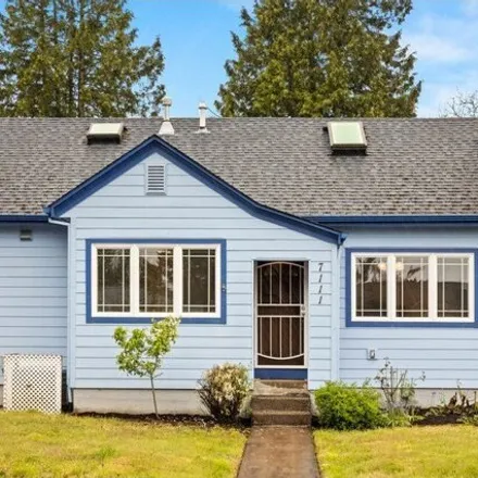 Buy this 3 bed house on 7111 North Mobile Avenue in Portland, OR 97217