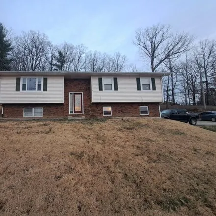 Buy this 4 bed house on 573 Municipal Drive in Oneida, Scott County
