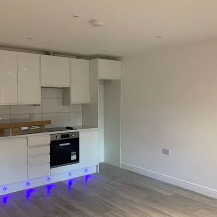 Rent this 2 bed apartment on Mornington Avenue in London, IG1 3QT