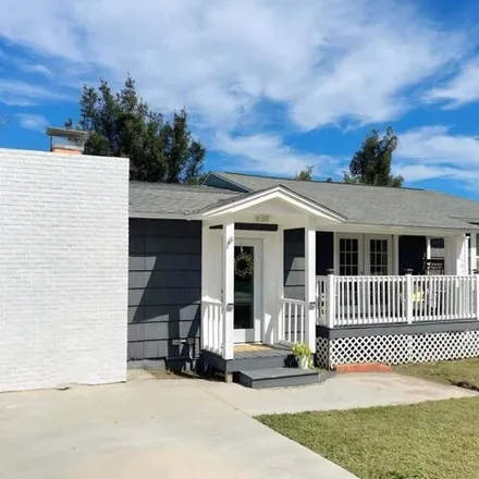 Buy this 3 bed house on 1505 Cherry Street in Cove, Panama City