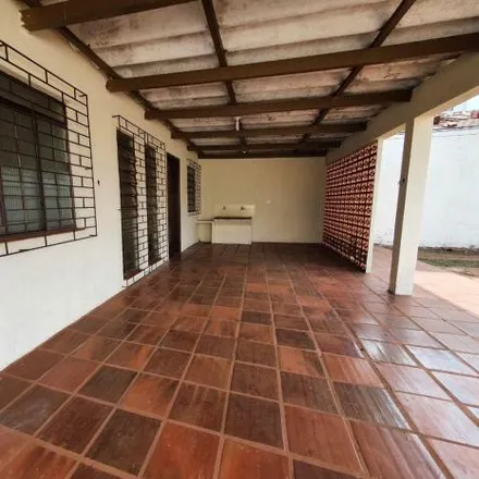 Buy this 2 bed house on Rua Teilhard de Chardin in Cilo 3, Londrina - PR