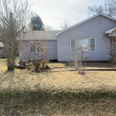 Buy this 4 bed house on 1017 Goodwin Street in Vinton, LA 70668