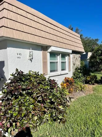 Image 2 - 5463 Riverbluff Circle, Sarasota County, FL 34231, USA - House for sale