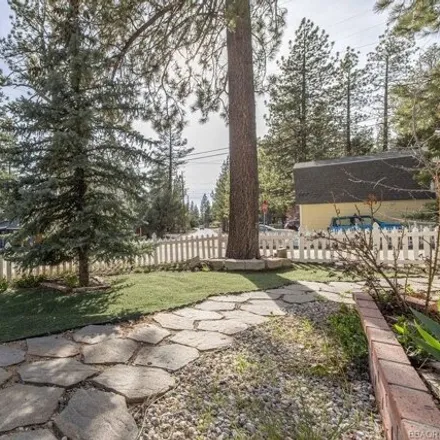 Image 4 - 501 Douglas Street, Big Bear Lake, CA 92315, USA - House for sale