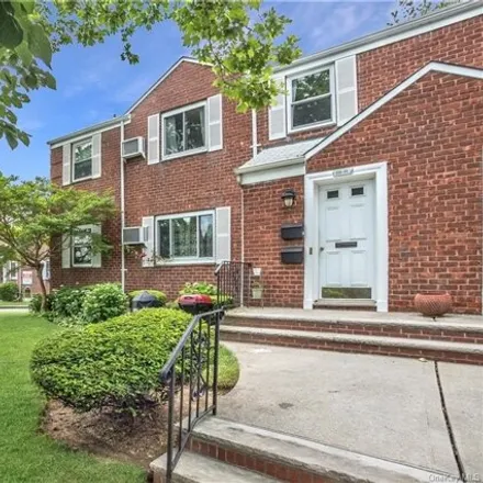 Image 1 - 255-43 75th Ave Unit 255-43, Glen Oaks, New York, 11004 - Apartment for sale