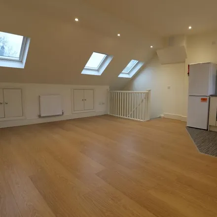 Image 2 - Kingsley Road, Northampton, NN2 7BY, United Kingdom - Apartment for rent