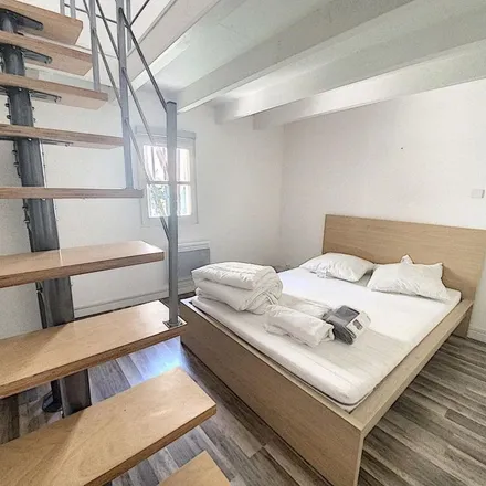 Rent this 3 bed apartment on Préfecture de l'Hérault in 34 Place des Martyrs de la Résistance, 34062 Montpellier