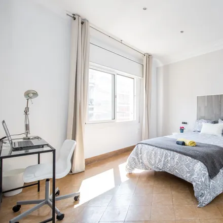 Rent this 5 bed room on Carrer de València in 592, 08026 Barcelona