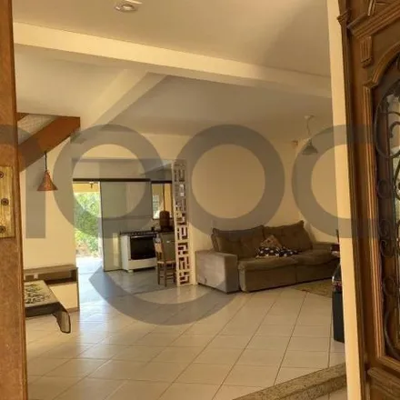 Buy this 6 bed house on Servidão Augusto Ruschi in Campeche, Florianópolis - SC