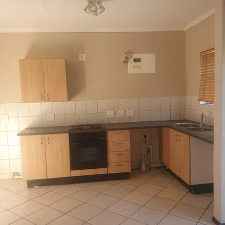 Image 4 - unnamed road, Allen's Nek, Roodepoort, 1734, South Africa - Apartment for rent