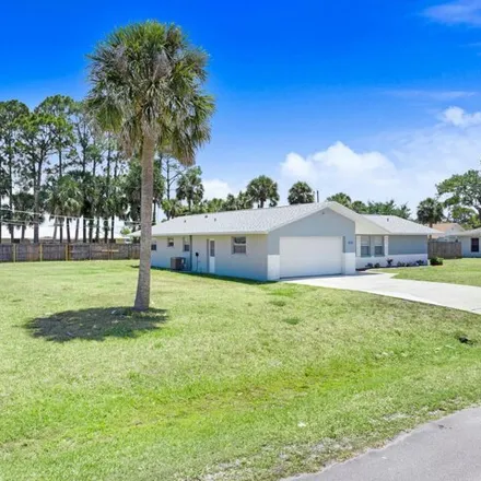 Image 6 - 523 Audubon Avenue Northeast, Palm Bay, FL 32907, USA - House for sale
