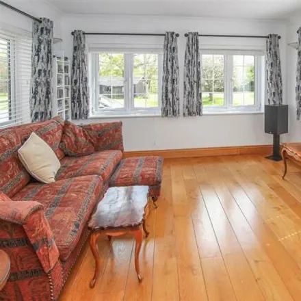 Image 5 - Tan House Lane, Coxtie Green, CM14 5SJ, United Kingdom - Duplex for sale