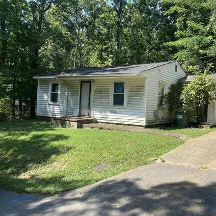 Buy this 2 bed house on Proctor Drive in Clarksville, TN 37043