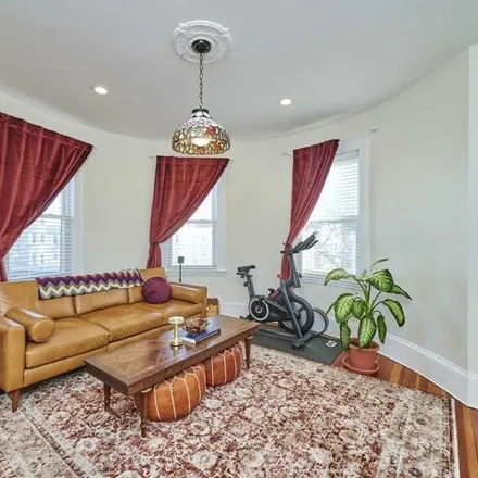 Image 1 - 124 Melville Avenue, Boston, MA 02124, USA - Apartment for rent