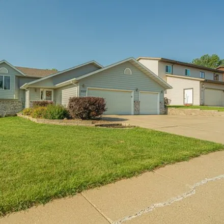 Buy this 4 bed house on 2225 E Capitol Ave in Bismarck, North Dakota