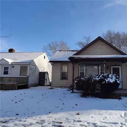 Image 2 - 936 North Broadway Street, Leavenworth, KS 66048, USA - House for sale