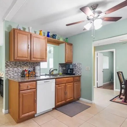 Image 3 - 9052 Northwest 15th Place, Plantation, FL 33322, USA - House for rent