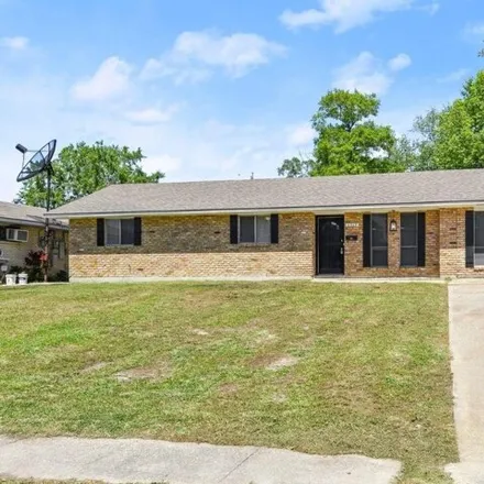 Buy this 4 bed house on 6063 Sumrall Drive in Glen Oaks, Baton Rouge