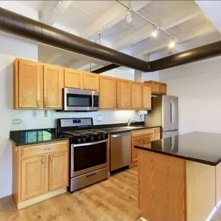 Buy this 2 bed condo on 5200 S Ellis Ave Apt 310 in Chicago, Illinois