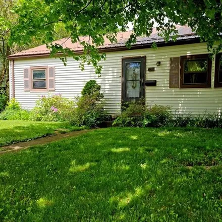 Buy this 3 bed house on 789 Garmon Street in Ashland, OH 44805