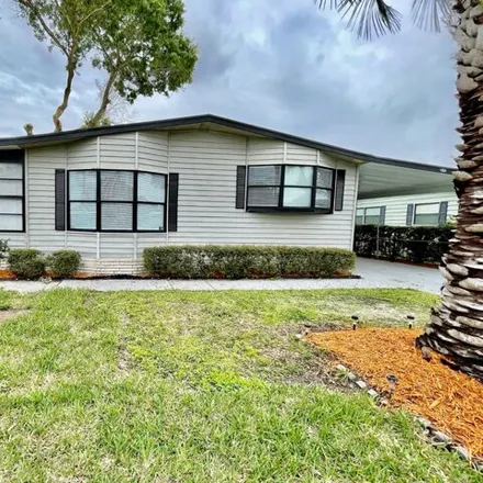 Buy this studio apartment on 177 Country Meadows Boulevard in Hillsborough County, FL 33565