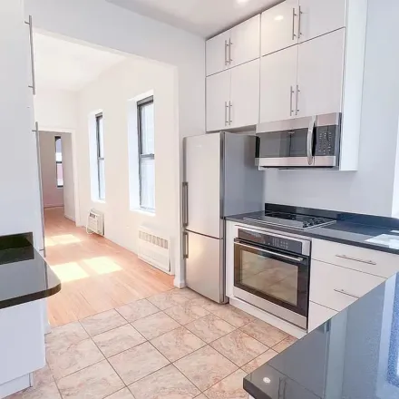 Rent this 2 bed apartment on 300 East 57th Street in New York, NY 10022